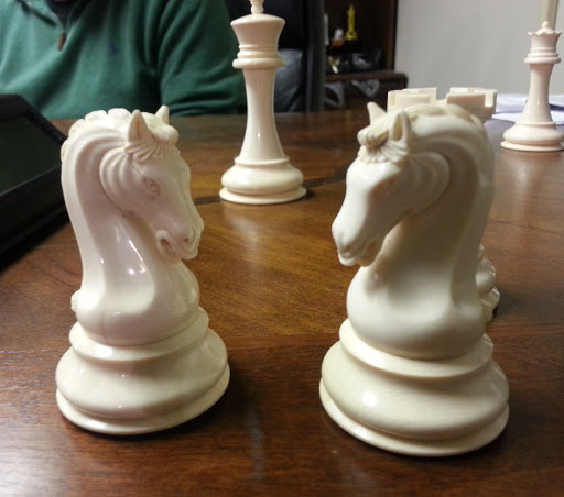 Piezas de ajedrez de marfil